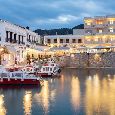 Hotel Roumani Spetses Town Екстер'єр фото