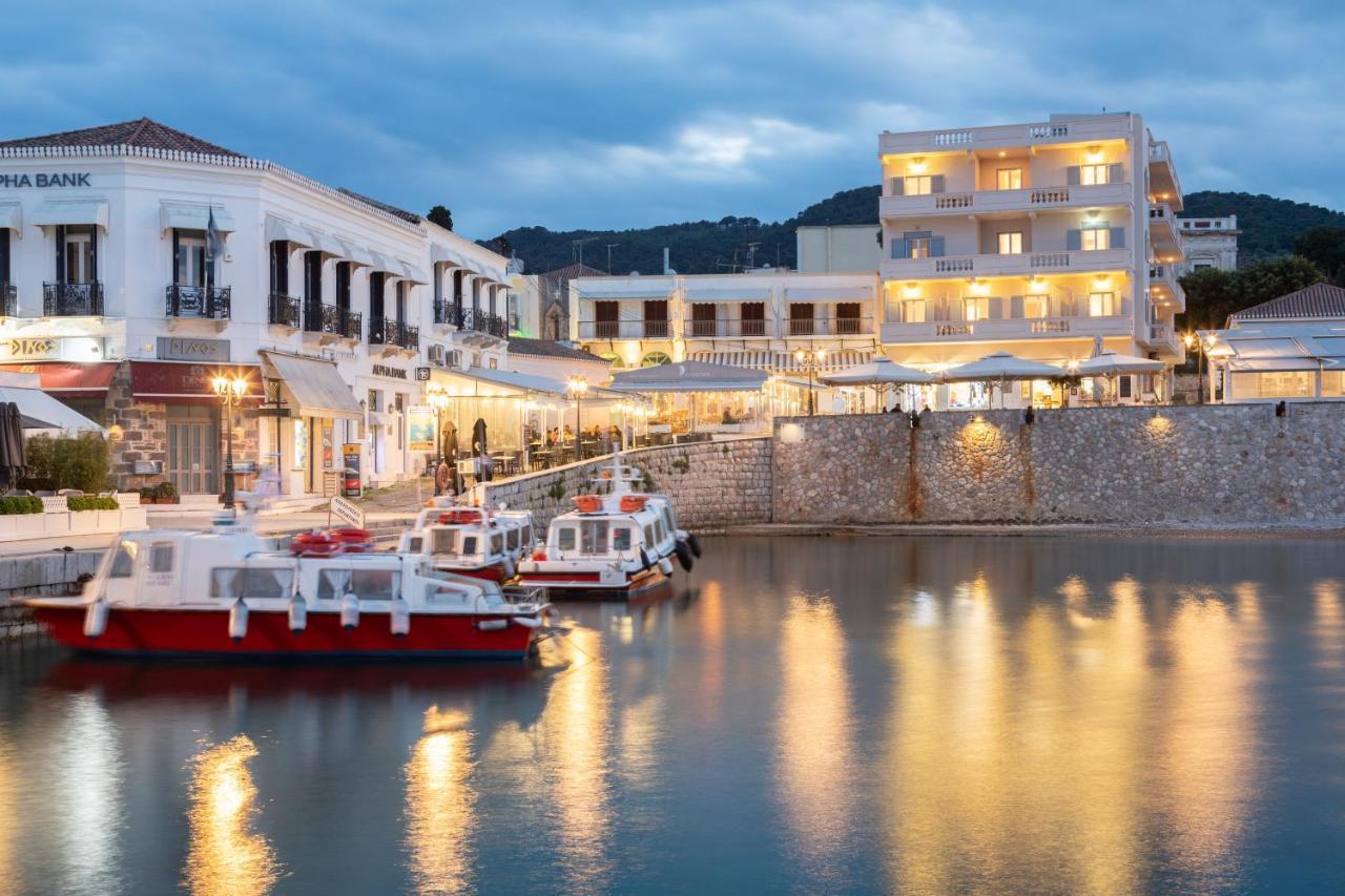 Hotel Roumani Spetses Town Екстер'єр фото