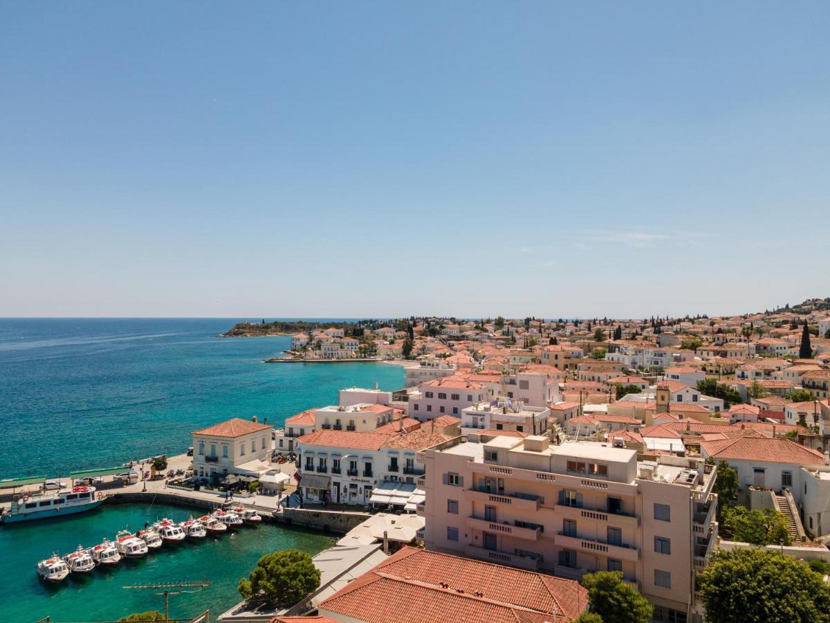 Hotel Roumani Spetses Town Екстер'єр фото
