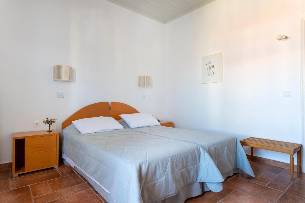 Hotel Roumani Spetses Town Екстер'єр фото