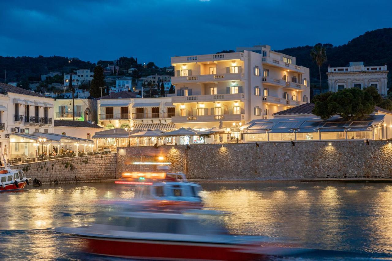 Hotel Roumani Spetses Town Екстер'єр фото