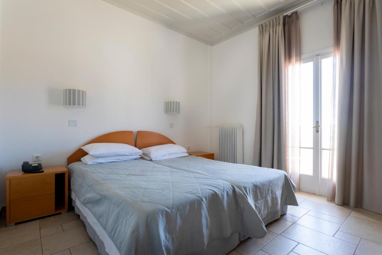 Hotel Roumani Spetses Town Екстер'єр фото
