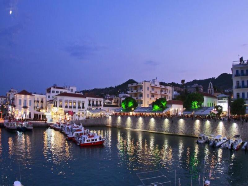 Hotel Roumani Spetses Town Екстер'єр фото