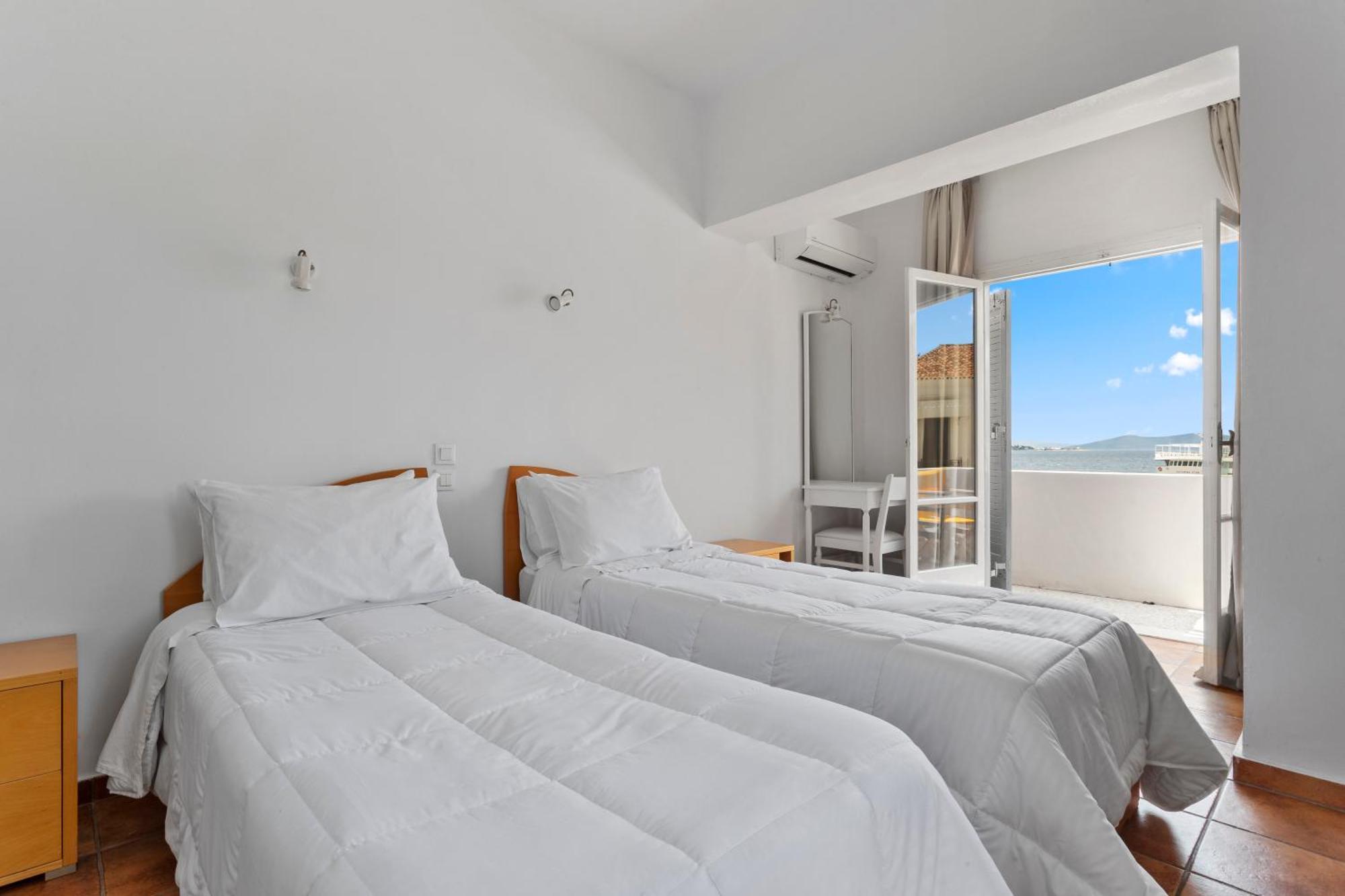 Hotel Roumani Spetses Town Екстер'єр фото