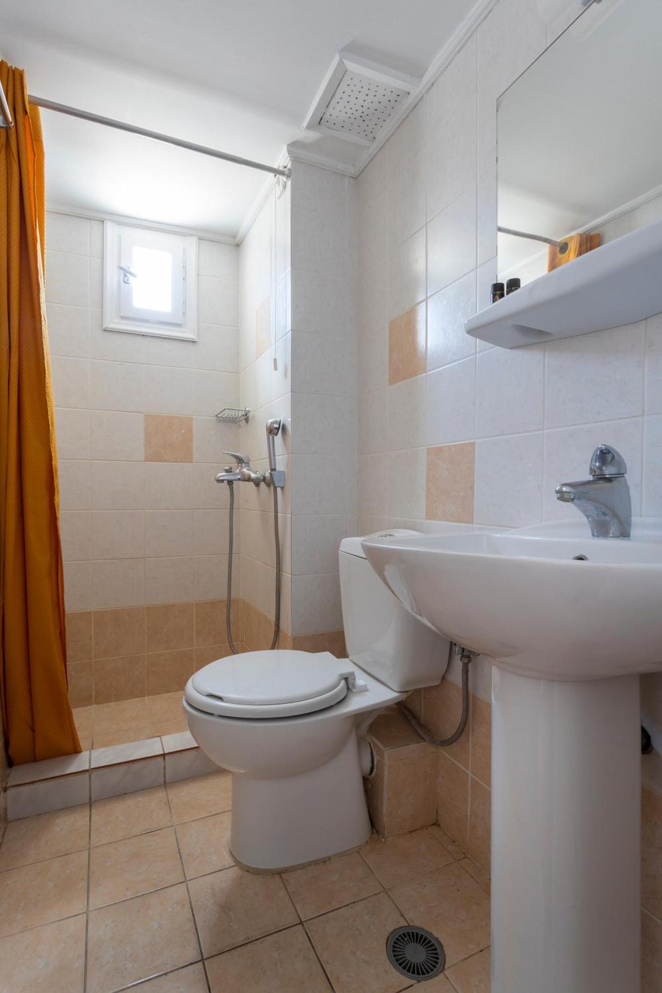 Hotel Roumani Spetses Town Екстер'єр фото