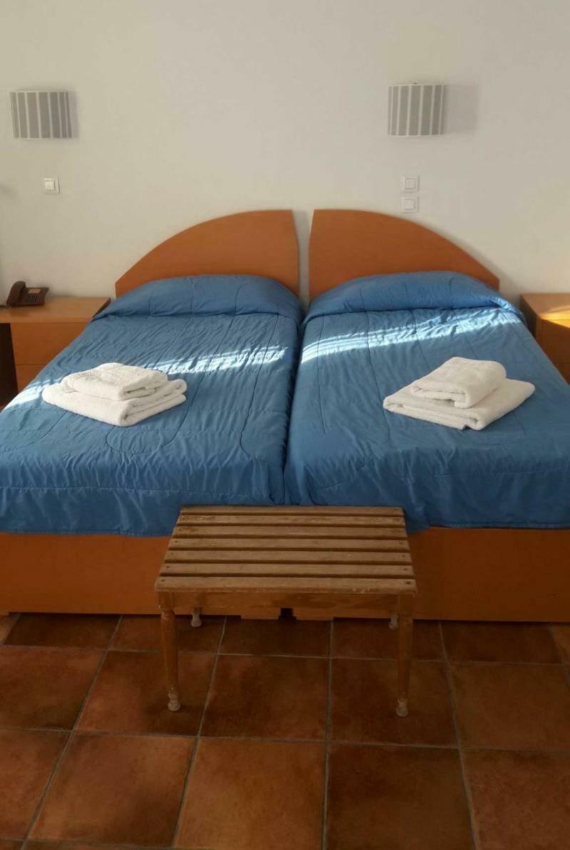 Hotel Roumani Spetses Town Екстер'єр фото