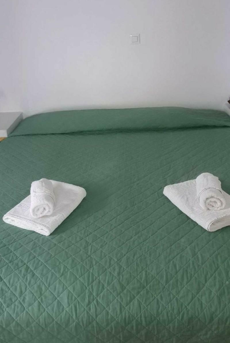 Hotel Roumani Spetses Town Екстер'єр фото